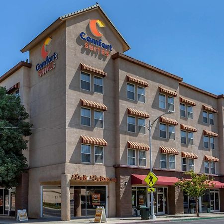 Comfort Suites Visalia - Convention Center Bagian luar foto